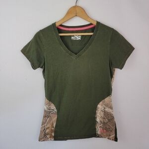 Women's Small Camo Under Armour tshirt